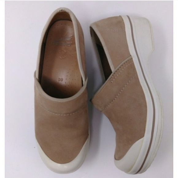 Dansko Casual Clogs - Picture 5 of 5